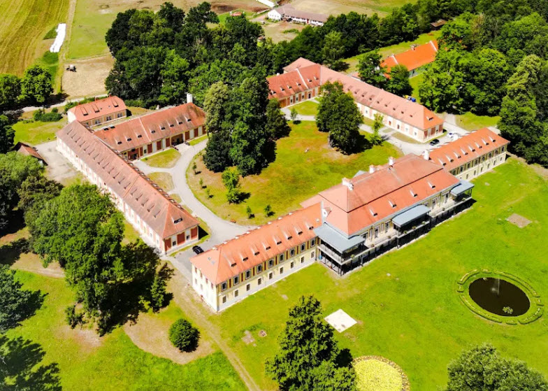 Zámek Červený Dvůr, Czech Republic (Czechia)